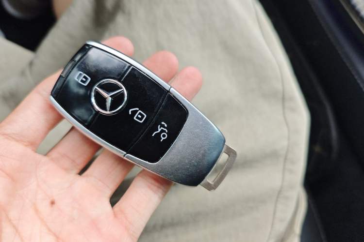 Used Mercedes-Benz E-Class 2017 E 300 L Sport Luxury Edition Vehicle Key
