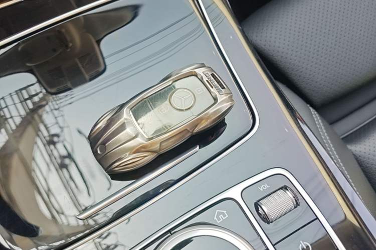 Used Mercedes-Benz E-Class 2017 E 200 L Sport 4MATIC Vehicle Key