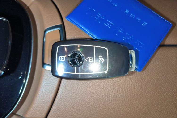 Used Mercedes-Benz E-Class 2017 Facelift E 200 Sport 4MATIC Vehicle Key