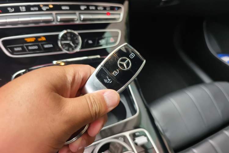 Used Mercedes-Benz E-Class 2017 E 200 Coupe Vehicle Key