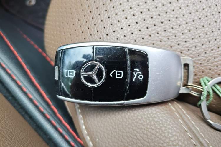 Used Mercedes-Benz E-Class 2017 E 300 L Sport Luxury Edition Vehicle Key
