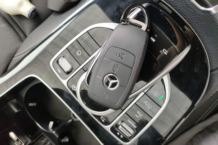 Used Mercedes-Benz E-Class 2017 E 200 Sport 4MATIC Vehicle Key