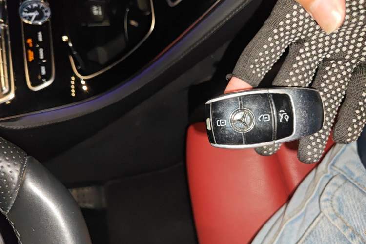 Used Mercedes-Benz E-Class 2017 E 200 4MATIC Coupe Vehicle Key