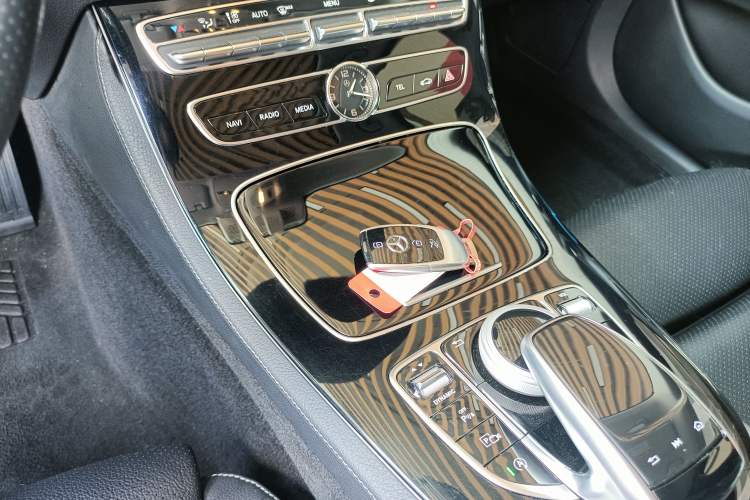 Used Mercedes-Benz E-Class 2017 E 200 L Sport 4MATIC Vehicle Key