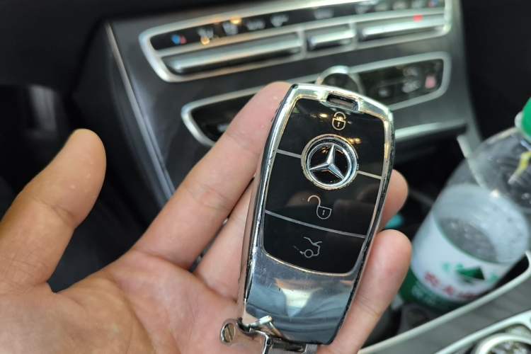 Used Mercedes-Benz E-Class 2017 E 300 L Sport Luxury Edition Vehicle Key