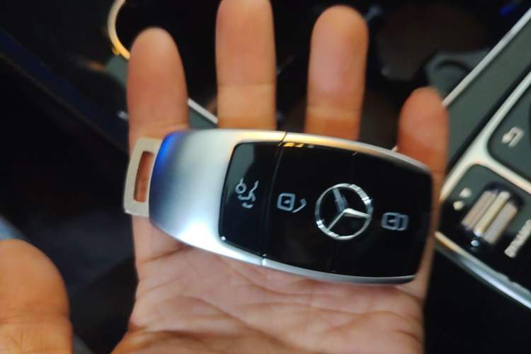 Used Mercedes-Benz E-Class 2017 E 200 Sport 4MATIC Vehicle Key