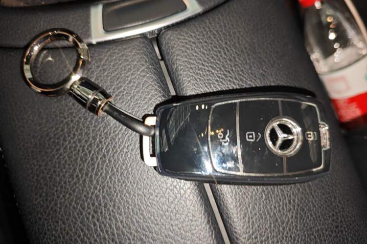 Used Mercedes-Benz E-Class 2017 Facelift E 200 Sport 4MATIC Vehicle Key