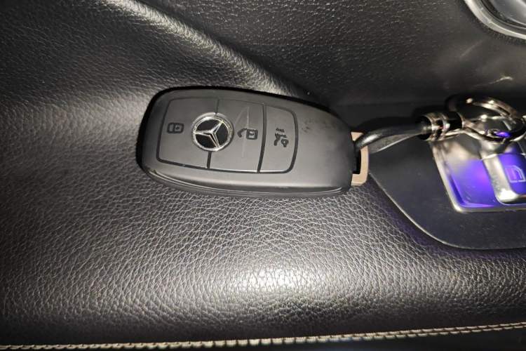 Used Mercedes-Benz E-Class 2017 E 200 Coupe Vehicle Key