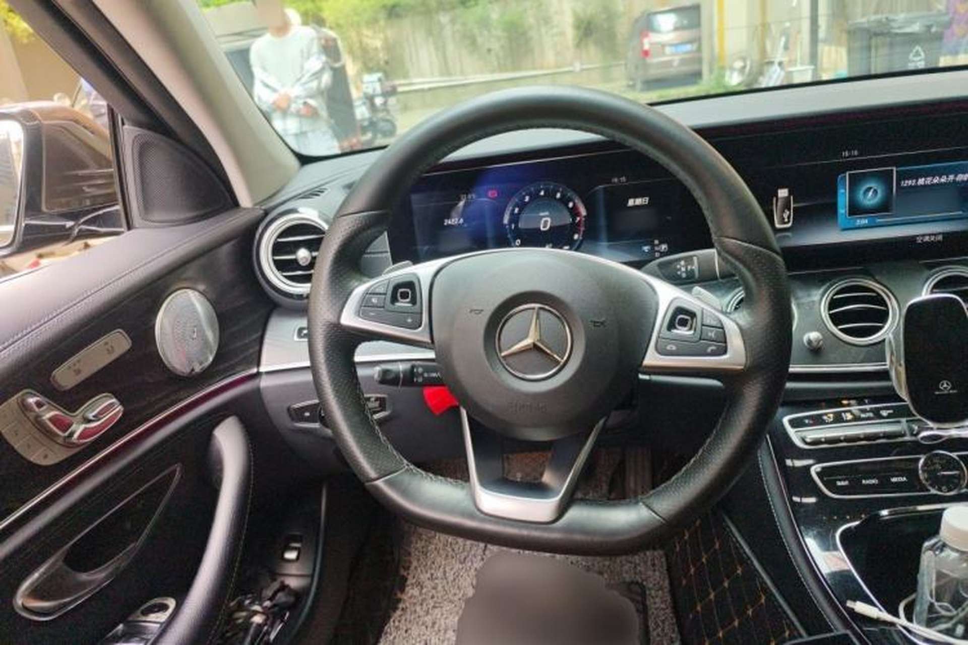 Used Mercedes-Benz E-Class 2017 E 300 L Sporty and Stylish Model Steering Wheel