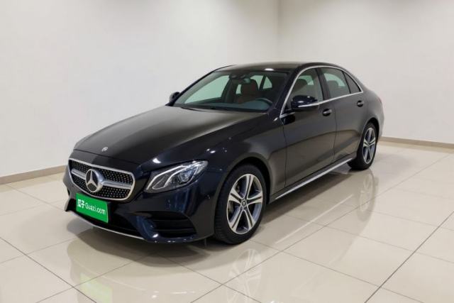 Ojetý Mercedes-Benz E-Class 2018 Facelift E 200 L Sport Edition
