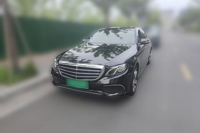 Mercedes-Benz E-Class 2018 Facelift E 200 L Sport Edition usado