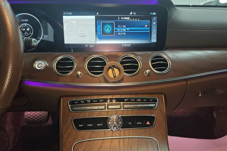 Used Mercedes-Benz E-Class 2018 Facelift E 200 L Audio And AC Panel