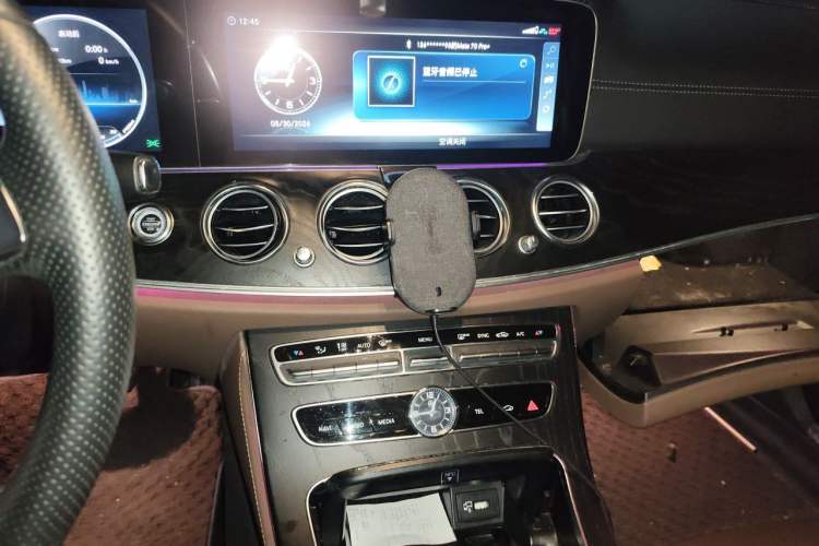Used Mercedes-Benz E-Class 2018 E 300 L Sport Luxury Edition Audio And AC Panel