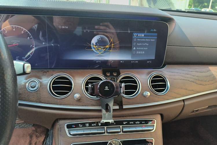 Used Mercedes-Benz E-Class 2018 E 300 L Stylish Model Audio And AC Panel