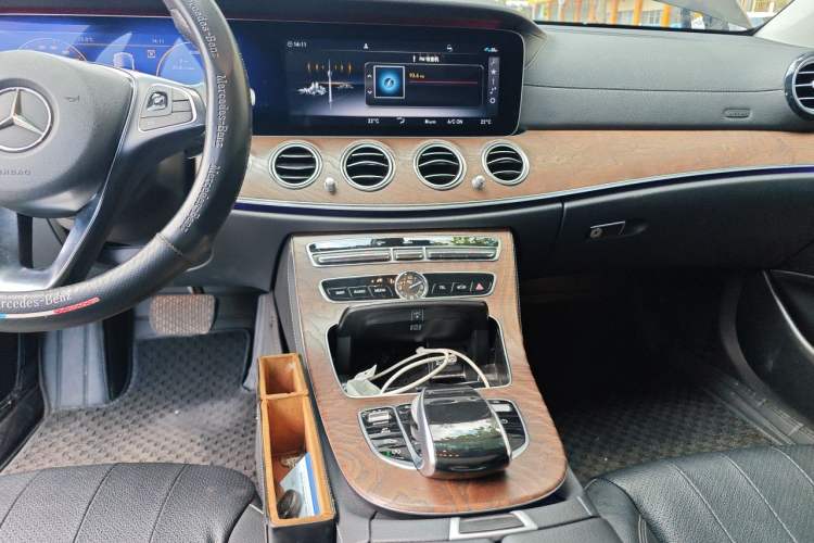 Used Mercedes-Benz E-Class 2018 Facelifted E 300 L Stylish Version Audio And AC Panel