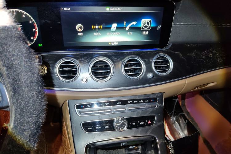 Used Mercedes-Benz E-Class 2018 Restyled E 300 L Sport Luxury Edition Audio And AC Panel