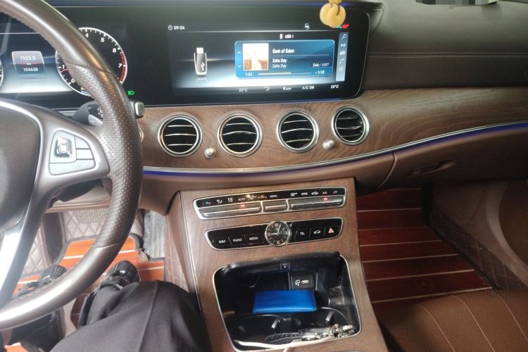 Used Mercedes-Benz E-Class 2018 Facelift E 200 L Audio And AC Panel