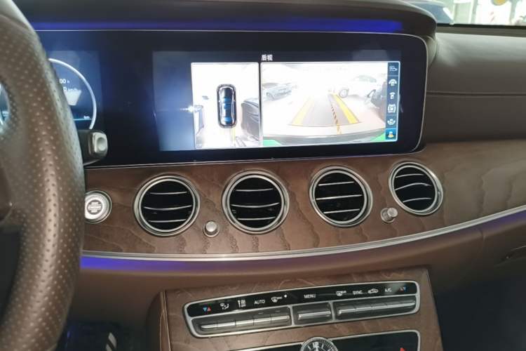 Used Mercedes-Benz E-Class 2018 Facelift E 300 L Luxury Edition Audio And AC Panel
