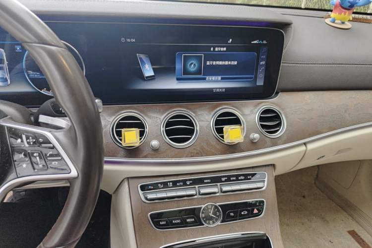 Used Mercedes-Benz E-Class 2018 E 300 L Luxury Model Audio And AC Panel