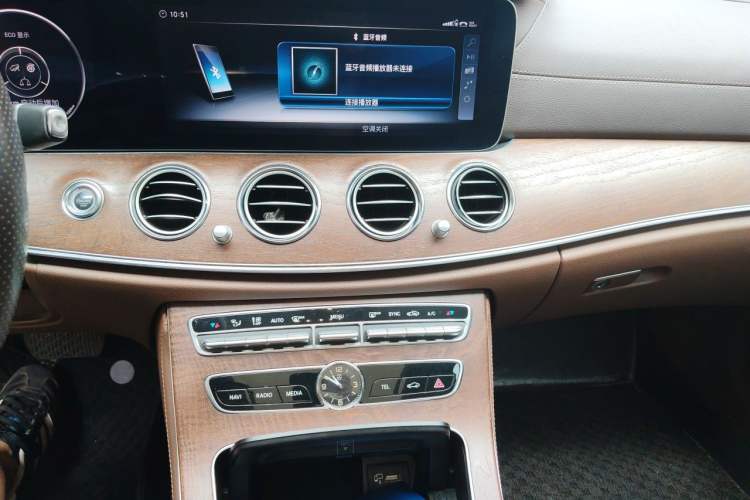 Used Mercedes-Benz E-Class 2018 E 200 L Audio And AC Panel