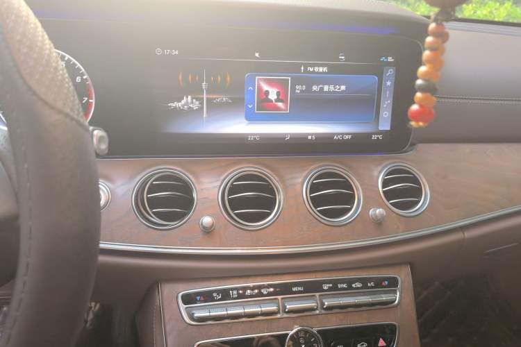 Used Mercedes-Benz E-Class 2018 Facelift E 200 L Audio And AC Panel