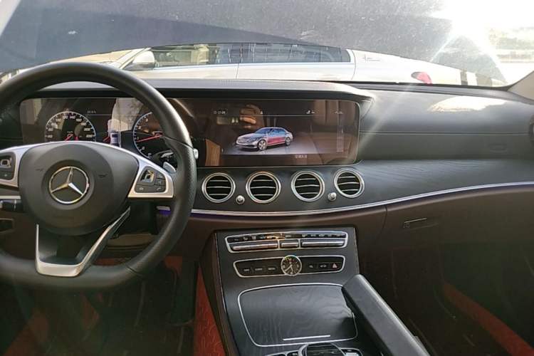 Used Mercedes-Benz E-Class 2018 Facelift E 200 L Sport Edition Audio And AC Panel