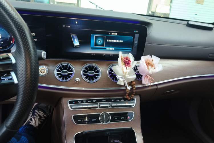Used Mercedes-Benz E-Class 2018 E 300 L Luxury Model Audio And AC Panel