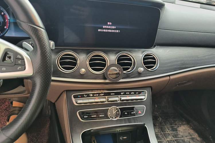 Used Mercedes-Benz E-Class 2018 E 300 L Sport Luxury Edition Audio And AC Panel