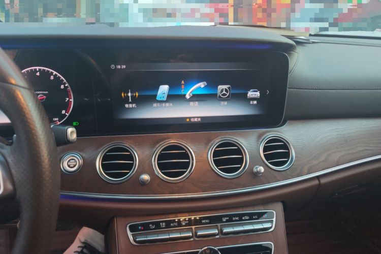 Used Mercedes-Benz E-Class 2018 Facelift E 200 L 4MATIC Audio And AC Panel