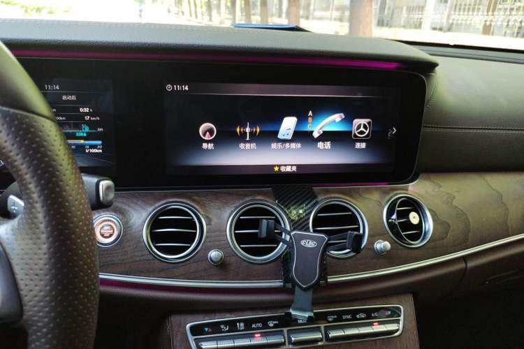 Used Mercedes-Benz E-Class 2018 Facelifted E 300 L Stylish Version Audio And AC Panel