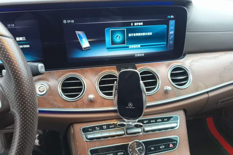 Used Mercedes-Benz E-Class 2018 E 200 L 4MATIC Audio And AC Panel