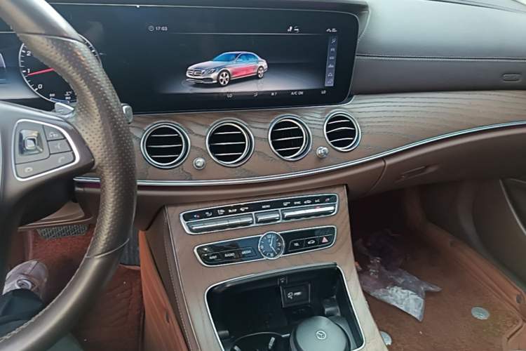 Used Mercedes-Benz E-Class 2018 Facelifted E 300 L Stylish Version Audio And AC Panel
