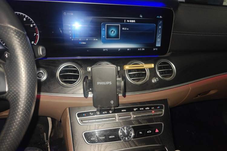 Used Mercedes-Benz E-Class 2018 Facelift E 200 L Sport Edition Audio And AC Panel
