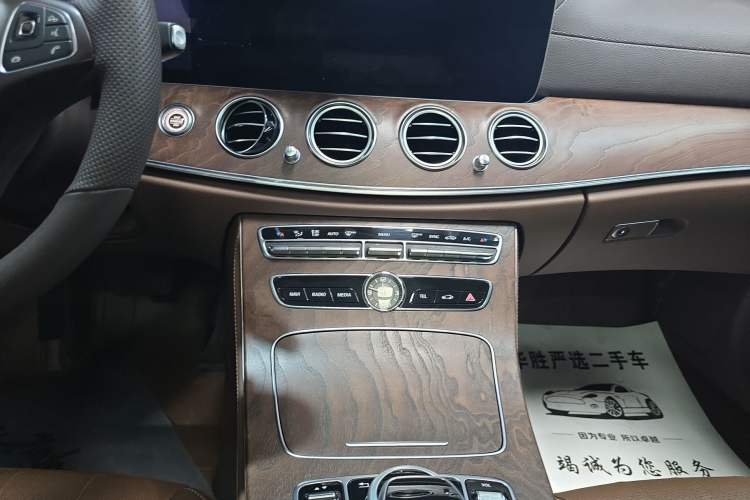 Used Mercedes-Benz E-Class 2018 Facelift E 300 L Luxury Edition Audio And AC Panel