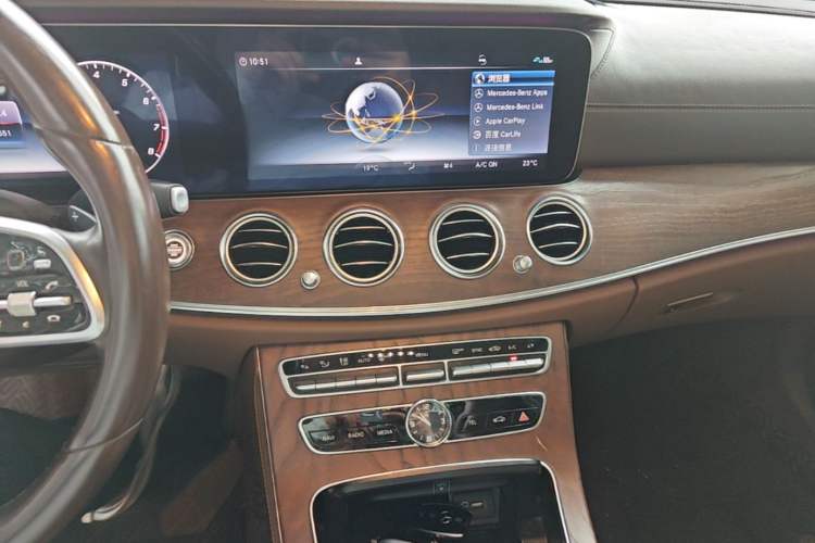 Used Mercedes-Benz E-Class 2018 Facelifted E 300 L Stylish Version Audio And AC Panel