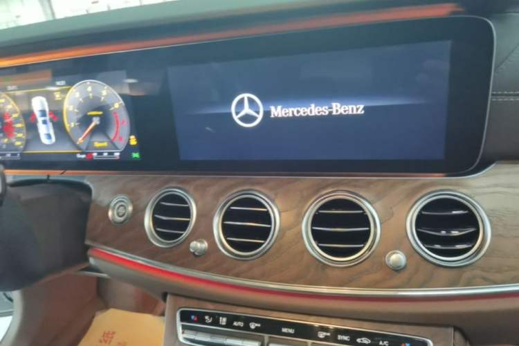 Used Mercedes-Benz E-Class 2018 Facelifted E 300 L Stylish Version Audio And AC Panel