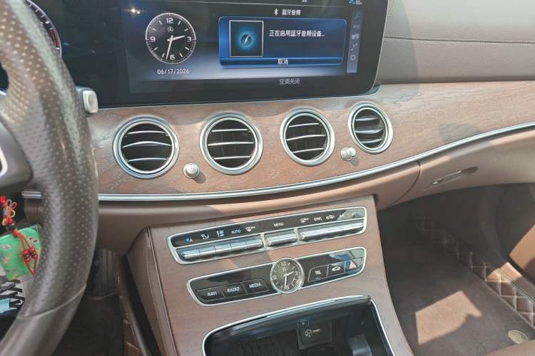 Used Mercedes-Benz E-Class 2018 E 200 L Audio And AC Panel