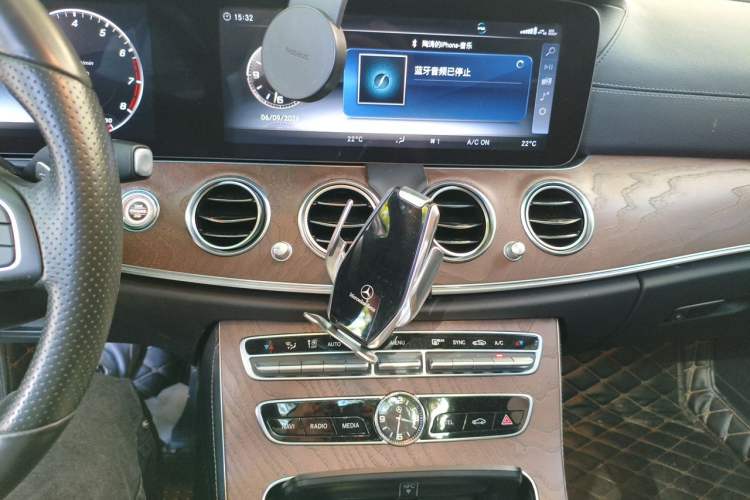 Used Mercedes-Benz E-Class 2018 Facelifted E 300 L Stylish Version Audio And AC Panel