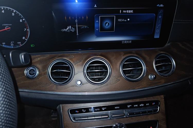 Used Mercedes-Benz E-Class 2018 Facelift E 200 L Audio And AC Panel