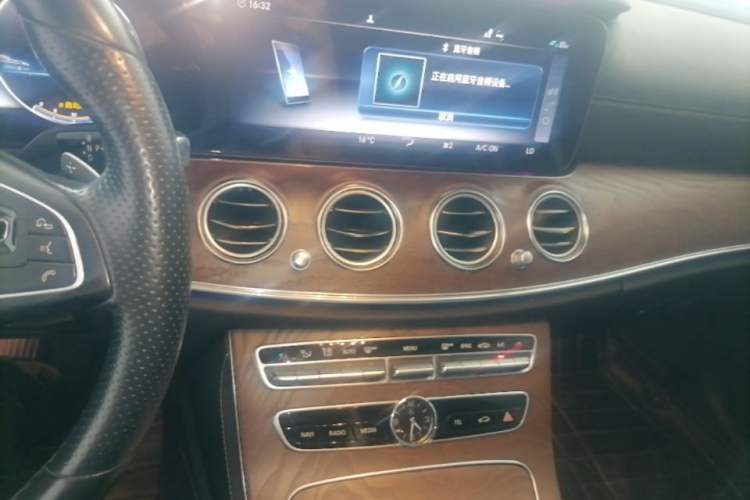 Used Mercedes-Benz E-Class 2018 Facelift E 200 L Audio And AC Panel