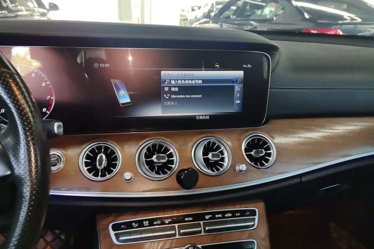 Used Mercedes-Benz E-Class 2018 Facelift E 200 L Audio And AC Panel