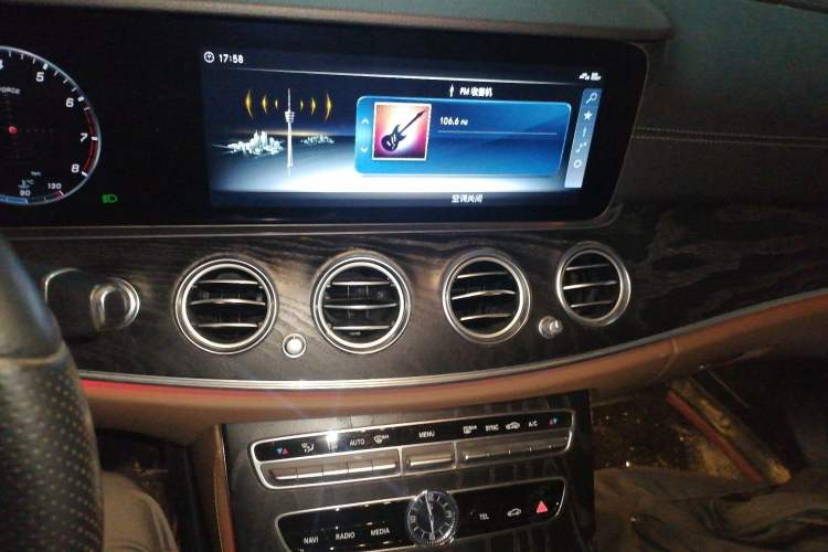 Used Mercedes-Benz E-Class 2018 E 300 L Luxury Model Audio And AC Panel