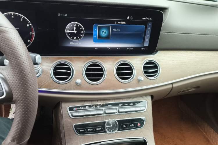 Used Mercedes-Benz E-Class 2018 Facelift E 200 L Audio And AC Panel