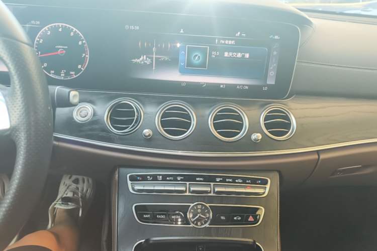 Used Mercedes-Benz E-Class 2018 Restyled E 300 L Sport Luxury Edition Audio And AC Panel