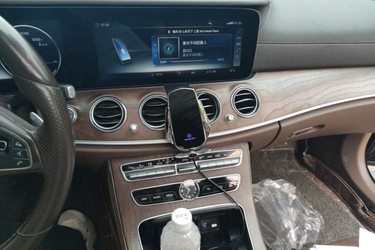Used Mercedes-Benz E-Class 2018 E 200 L Audio And AC Panel
