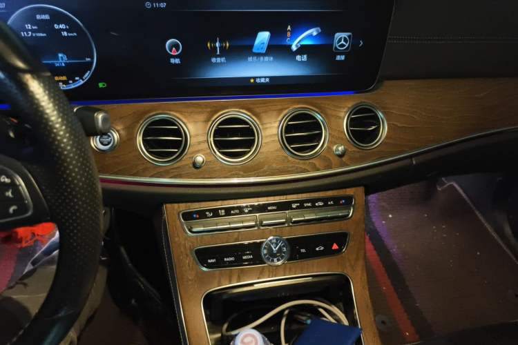 Used Mercedes-Benz E-Class 2018 Facelift E 300 L Luxury Edition Audio And AC Panel