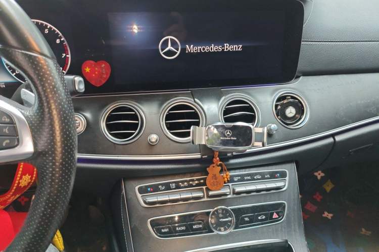 Used Mercedes-Benz E-Class 2018 Facelift E 200 L Sport Edition Audio And AC Panel