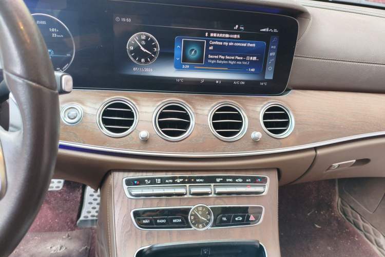 Used Mercedes-Benz E-Class 2018 Facelifted E 300 L Stylish Version Audio And AC Panel