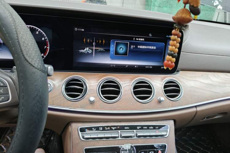 Used Mercedes-Benz E-Class 2018 Facelift E 200 L Audio And AC Panel