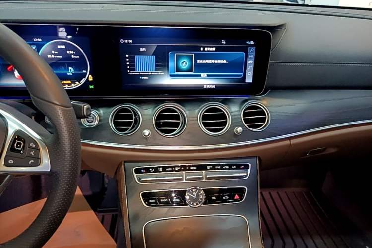 Used Mercedes-Benz E-Class 2018 Restyled E 300 L Sport Luxury Edition Audio And AC Panel